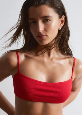 Top a fascia a costine per il Bikini