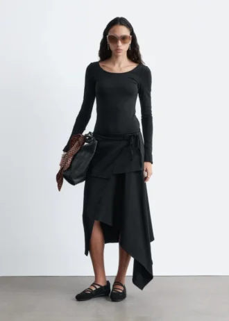 Top a maniche lunghe con scollo rotondo