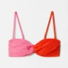 Top bikini a fascia con texture