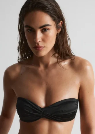 Top bikini con ruches
