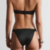 Top bikini con ruches