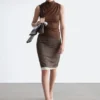 Top con collo alto arricciato