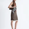 Top con collo alto arricciato