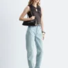 Top con scollo a goccia arricciato