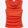 Top drappeggiato con collo a cappuccio