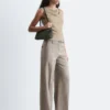 Top drappeggiato con collo a cappuccio