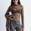 Top in pizzo a maniche lunghe