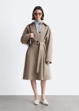 Trench in lana con cintura