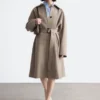 Trench in lana con cintura