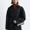 Trench in lana con cintura