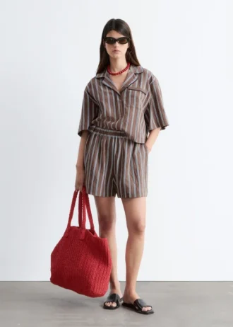 Voluminosi shorts in stile boxer