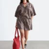 Voluminosi shorts in stile boxer